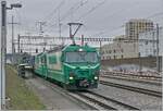 Die beiden BAM MBC (ab 1.1.2027 Movodis SA) Ge 4/4 22 und 21 stehen mit einem Kieszug in Morges.

4. M�rz 2024