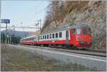 In Vallorbe wird der sogenannte  Schülerzug  bestehend aus ABt 375 (ABt 50 85 80 33 325-7), B 536 (B 50 85 2035 536-5 CH-TVYS) und der TRAVYS RBDe 567 174 (94 85 7567 174-8)  Fleurier  für