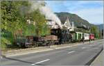 Mit dem MOB Flachwagen am Haken schiebt die BFD HG 3/4 N° 3 der Blonay-Chamby Bahn in Blonay die Komposition des Dampfzugs in die Neigung. Sie wird dann zurückfahren, die Reisezugwagen werden von der Schwerkraft an den Bahnsteig rollen und die Dampflok mit dem Flach Wagen sich davor stellen.  

13. Oktober 2024