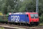 br-482/344444/sbb-cargo-482-036-1-mit-holzzug-von SBB-Cargo 482 036-1 mit Holzzug von Rostock-Bramow nach Stendal-Niedergrne im Bahnhof Rostock-Bramow.29.05.2014