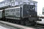 SBB Ae 4/7 Nr.10 932 in Rorschach am 30.04.1990.