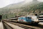 SBB 460 020 steht am 20 Mai 2006 mit ein IC nach Geneve in Brig.