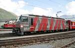 RhB Ge 4/4 III Nr.642 mit Werbung RhB-Team in Samedan am 20.08.2009.