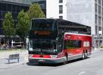 (265'511) - Wieland, Murten - Nr. 93/FR 300'600 - Van Hool am 8. August 2024 beim Bahnhof Visp