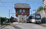 In Chamby zeigen sich die BFD HG 3/4 N� 3  der Blonay Chamby Bahn und der MOB ABe 4/4 9303  Alpina  mit ihrem Regionalzug nach Zweisimmen. Leider ist es nicht sehr oft m�glich in Chamby Z�ge der MOB und der Blonay-Chamby Bahn auf einem Bild zu fotografieren. doch dieses Mal hat es einigermassen geklappt.

,7. September 2024