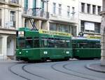 Stra�enbahn / Stadtverkehr Basel Be 4/4 Nr.483 und B 4 Nr.1456 von Schindler Typ  Cornichon  (Kleine Gurke) in Basel am 29.09.2019.