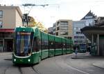 Straßenbahn / Stadtverkehr Basel; Be 4/6 Nr.6016 Flexity 2 am Barfüsserplatz in Basel am 29.09.2019.