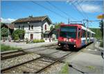 Der SBB Bem 4/6 000 hat den Halt Russin verlassen und wird in wenigen Minuten am Ziel seiner Fahrt in La Plaine ankommen. (Überarbeitetes Bild)

5. August 2008