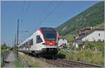 Der SBB Flirt RABe 523 054 ist bei Ligerz auf der Fahrt in Richtung Neuch�tel. 

 19. Juni 2025