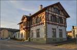 Der badische Bahnhof in Neuhausen/Rheinfall ist ein Musterbeispiel für eine schmucke Erneuerung alter Bahnhöfe und steht im krassen Gegensatz zu Neuhausen SBB.