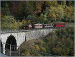 Die BOB HGe 3/3 29 der Blonay-Chamby Bahn bei Vers-chez-Robert auf der Fahrt nach Blonay.