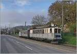 La DER de la Saison 2024!  Mon dernier Train - Mein letzter Zug . Nochmals richtig fein gepfiffen, und dann setzte sich der Zug in Bewegung, passierte das Ausfahrsignal von Blonay und fährt nun nach Chaulin. Ein Abschiedsbild mit den wohl eizigsten Sonnenstrahlen des heutigen Tages bei der Abfahrt des LLB ABFe 2/4 10 der Blonay-Chamby Bahn in Blonay. 

26. Okt. 2024