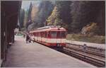 Ebenfalls aus  alten Tagen  stammen die nun folgende zwei Bilder, die jedoch deutlich weniger alt sind und qualitativ besser ausgefallen sind: Der BDeh 4/4 N° 5 wartet in der Zugsausgangsstation