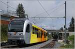 Der neue BLM Be 4/6 101  Eiger  erreicht den umgestalteten Bahnhof von Winteregg.