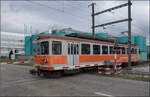 Bierlisi statt Bipperlisi. 

Be 4/4 104 in Langenthal Gaswerk mit der Motorex-Kulisse. Februar 2026.