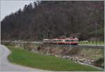 Auch bei Lampenberg-Ramlinsburg verläuft die WB meist neben der Strasse, doch das hier etwas weitere Tal ermöglichte doch ein paar  Landschaft -Bilder der Waldenburger Bahn.