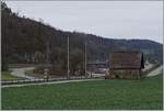 Auch bei Lampenberg-Ramlinsburg verläuft die WB meist neben der Strasse, doch das hier etwas weitere Tal ermöglichte doch ein paar  Landschaft -Bilder der Waldenburger Bahn.