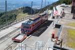 Doppeltriebwagen Bhe 4/8 in der Bergstation Vetta 1605 m..M.(Man sollte den ersten Zug auf den Berg nehmen,bevor die grosse Menge von Touristen mit den nachfolgenden Zgen kommen)09.09.13  