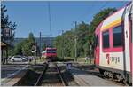 Kurz vor dem Einsteigen in Le Pont in den Zug nach Vallorbe (Rechts im Bild), gelang noch dieses Bild des ausfahrenden TRAVYS Domino nach Le Brassus.