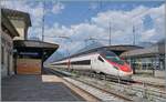 In Domodossola steht ein SBB RABe 503 abgestellt. F�r die Reise nach Milano ist infolge Bauarbeiten ein SEV eingerichtet. 

17. Juni 2026