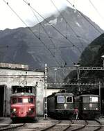 SBB RBe 2/4 Nr.1002 und Ae 6/6 und Re 6/6 in Erstfeld beim Jubiläum 100 Jahre Gotthard Bahn am 22.09.1981.