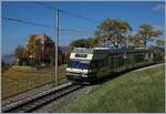 Vor zehn Jahren fuhren bei der CEV und im Regionalverkehr der MOB noch GTW Be 2/6; wobei die Zeit der Z�ge hier schon gez�hlt war, habe sie doch schon ihre Wappen verloren und werden bald an die MIB (ein Zug) und die ASM (drei Z�ge) weitergereicht. Im Bild verl�sst einer der vier CEV MVR Be 2/6 Ch�telard VD, dessen Schloss im Hintergrund zu sehen ist.

27. Oktober 2016