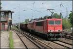 RAILION Logistics 155 126-6 mit Wagenlok 233 249-2 und gemischtem Gterzug Richtung Berlin (gesehen Berlin Kpenick 21.05.2010)