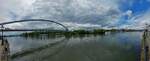 Panoramafoto vom rechten Maasufer in Maastricht nahe der Fußgänger und Fahrradbrücke. 05.2023
Smartphone Foto Jeanny
