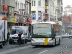 De Lijn Bus 5020 Van-Hool A330 Baujahr 2007. Gemeentestraat, Antwerpen 31-10-2014.

De Lijn bus 5020 Van-Hool A330 bouwjaar 2007. Gemeentestraat, Antwerpen 31-10-2014.