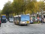 De Lijn Bus 4120 Van Hool A330K Baujahr 2002. Frankrijklei, Antwerpen 31-10-2014.

De Lijn bus 4120 Van Hool A330K bouwjaar 2002. Frankrijklei, Antwerpen 31-10-2014.