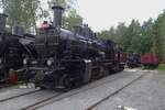 Leider mit Gegenlicht: 434.1100 steht am 11 Juni 2022 ins CD Eisenbahnmuseum in Luzna u Rakovnika.