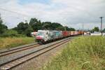 Ein Elbtal Umleiter im Zulauf von Cheb, ab dort spannt eine Diesellok vor, 386 020 der Metrans    150 Jahre Hafen Hamburg  mit Containerzug bei der Einfahrt von Cheb.