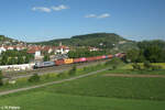 187 511-1 zieht mit einem Containerzug durch Retzbach-Zellingen. 11.05.24