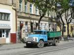 ZIL 130 LKW Shevchenkastraat, Lviv (Lemberg), Ukraine 28-05-2015.