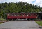 Fahrtag im Zrcher Oberland. 

Die Rangierarbeiten in Bauma sind immer eine Fahrzeugparade: Speisewagen WR 151. Juli 2023.