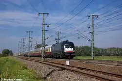 ES 64 U2 - 009 (182 509-0) MRCE Dispolok GmbH f�r DB Regio AG - Regio S�dost - Erfurt mit dem TEE Rheingold von Mannheim Hbf nach Berlin Hbf(tief) bei Buckow/Rathenow.