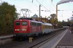 Durch die versp�tet Abfahrt des metronom (ME 82831) nach G�ttingen musste die 110 169-0 der DB Systemtechnik GmbH in Uelzen kurz auf Weiterfahrt warten.